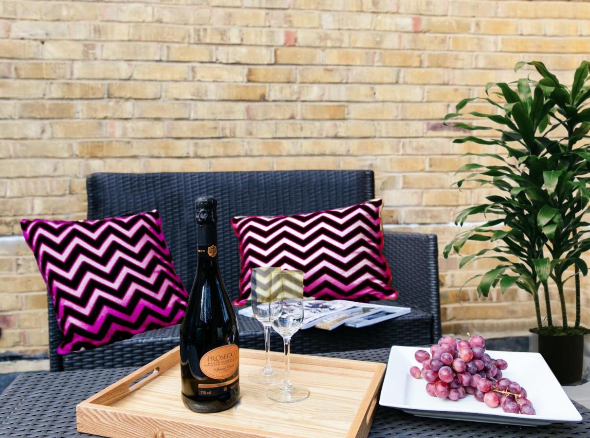 Explore The Most Exquisite West-End From A Harrods Family And Couple Home London Exterior photo